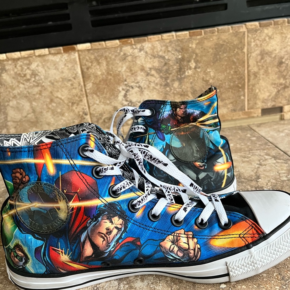 Converse All Star Justice  League High-Top Sneakers Men’s 8, Women’s 10.